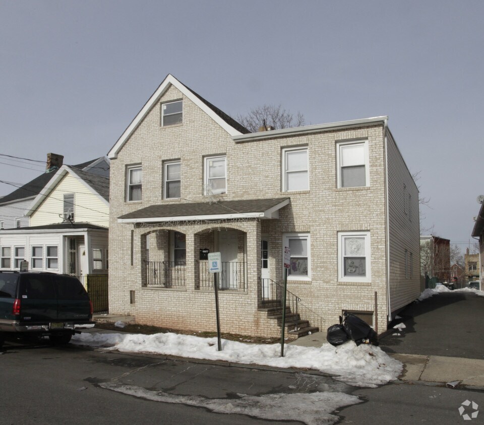 Foto del edificio - 821-825 Martin St