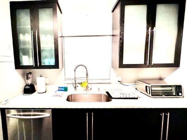 Foto del edificio - 2424 NE 9th St