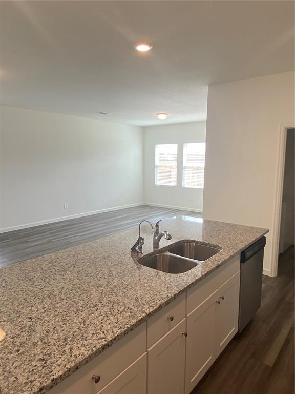 Building Photo - 4044 Scarlet Oak Ln