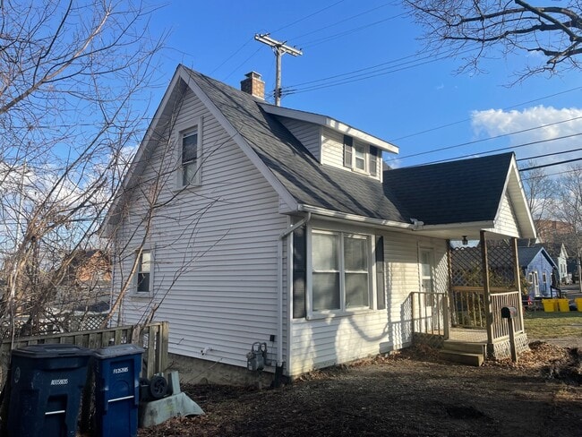 Building Photo - 1007 Myron Ct