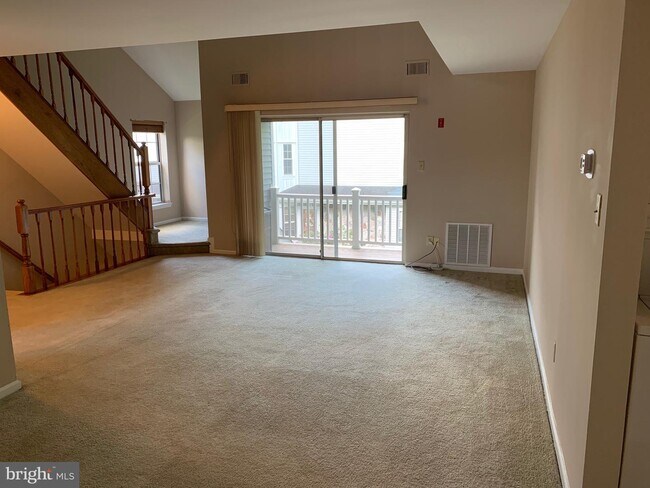 Building Photo - 507 Hopkins Ct