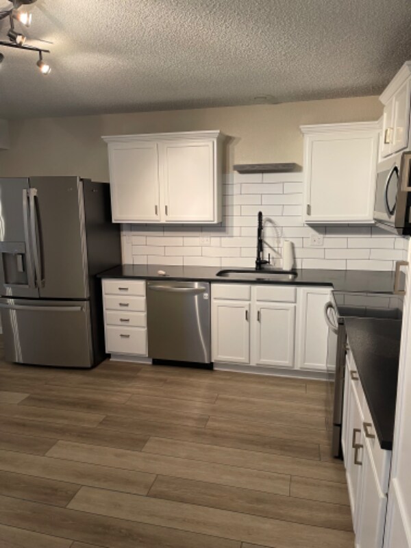 Foto del edificio - 208 N Pointe Ln