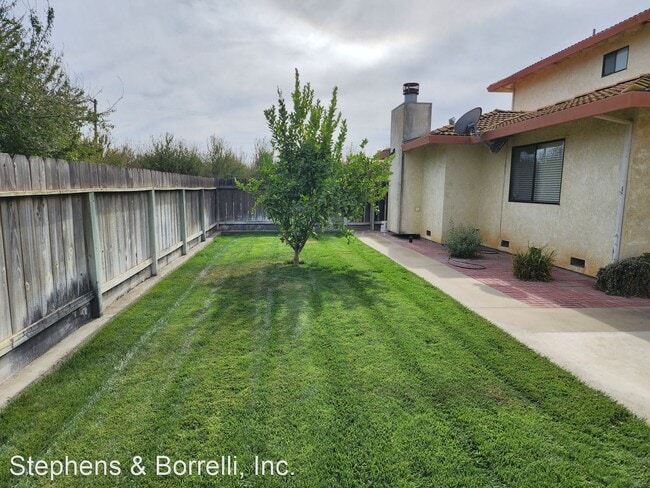Building Photo - 4 br, 2 bath House - 1137 Villa Manucha