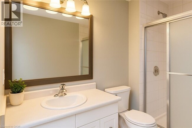 Photo du bâtiment - 276 Christopher Dr