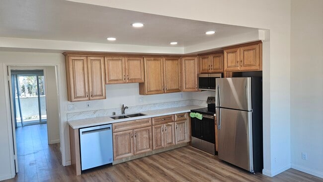 Foto del edificio - 647 Ocean View Dr