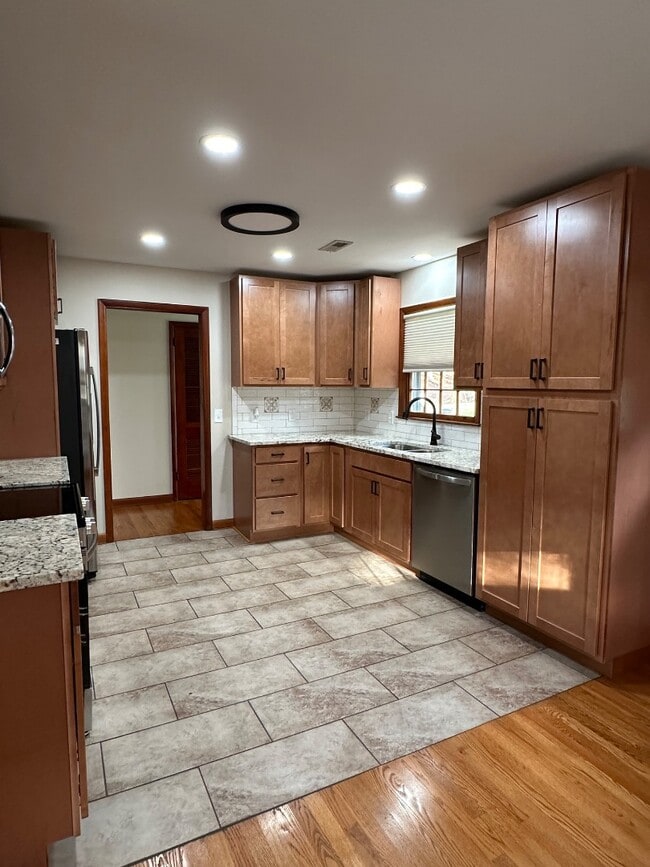 Foto del edificio - 3928 Inwood Dr