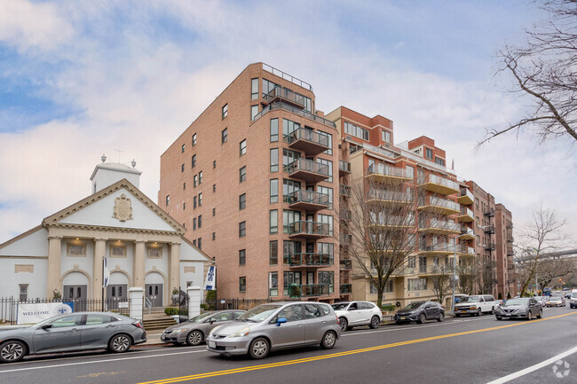 Building Photo - The Waterford