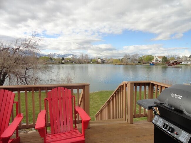 Foto del edificio - 228 Delgada Ln