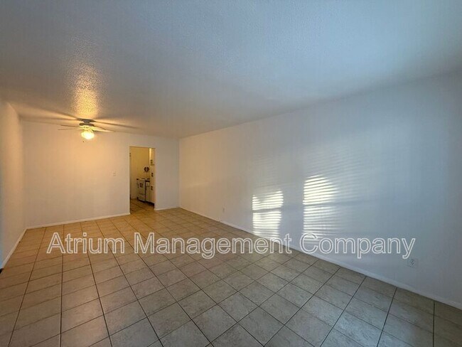 Foto del edificio - 200 Agnes Ct