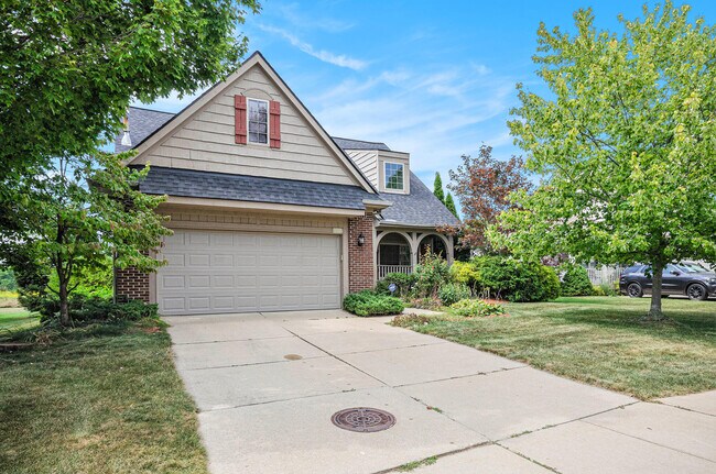 Building Photo - 6123 Gabrielle Ave