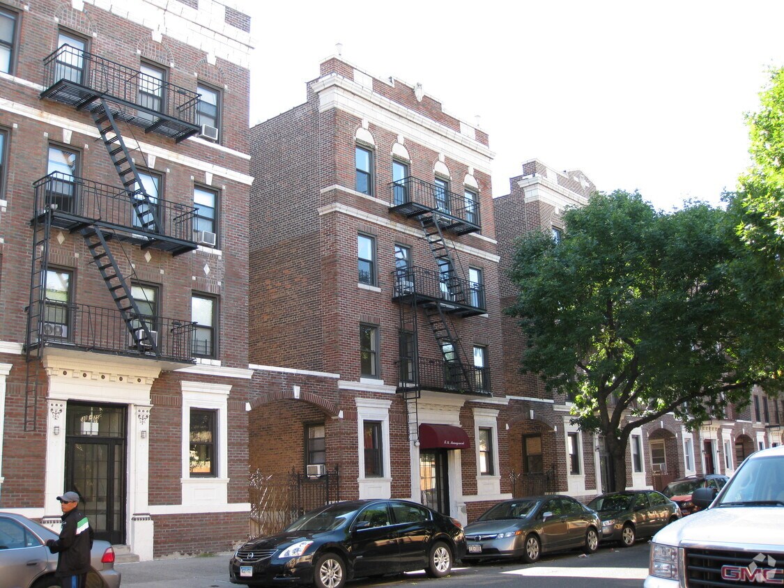 Foto del edificio - 30-79 33rd St