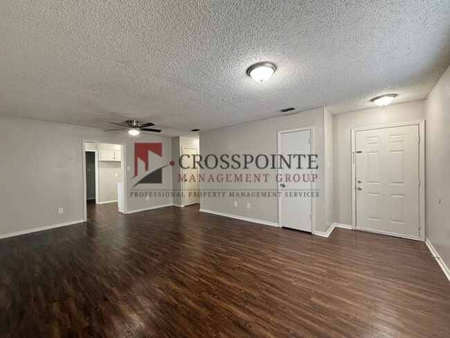 Foto del edificio - Almost Ready! 2 Bedroom, 1 Bathroom Duplex!