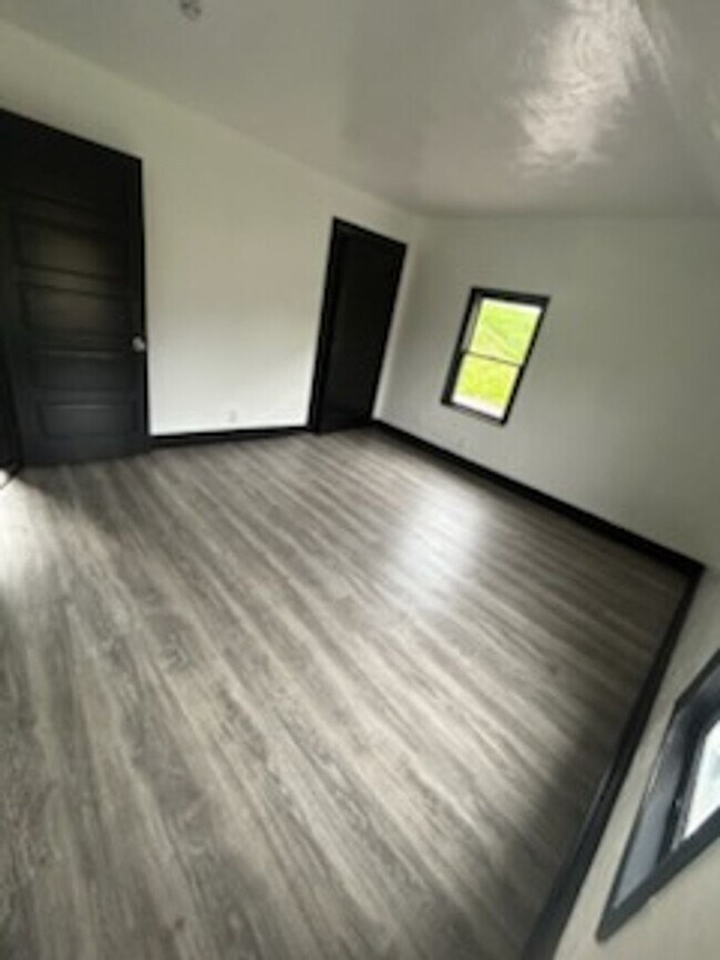 Foto del edificio - Newly Update 3 bedroom 1 bath house for re...