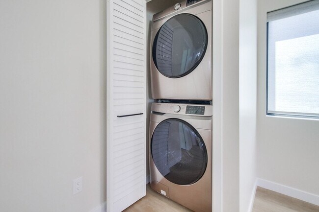 Foto del edificio - 4152 Massachusetts Ave