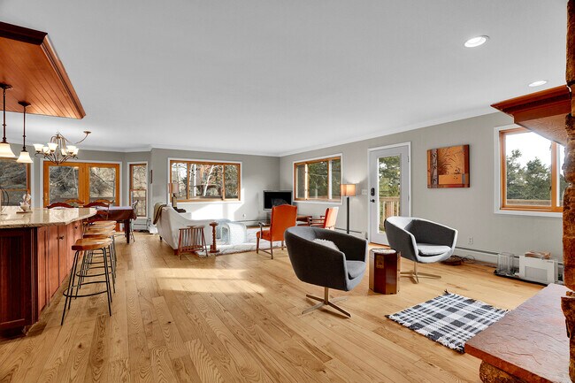 Foto del edificio - 8544 Doubleheader Ranch Rd