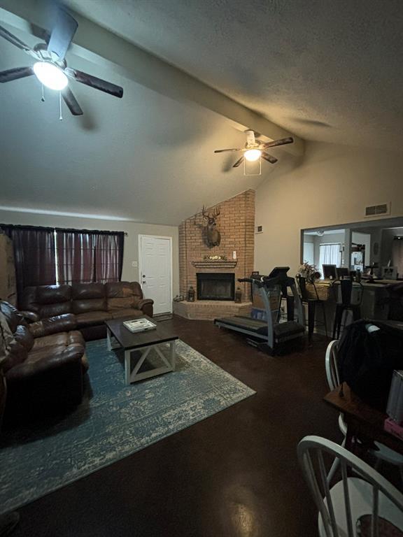 Foto del edificio - 19510 Lazy Valley Dr
