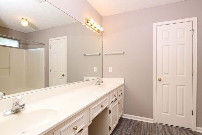 Foto del edificio - Gorgeous 3 Bedroom