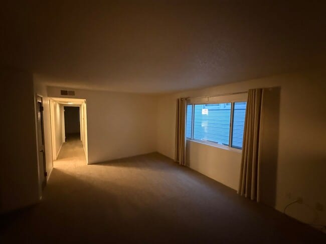 Building Photo - 2824 I St