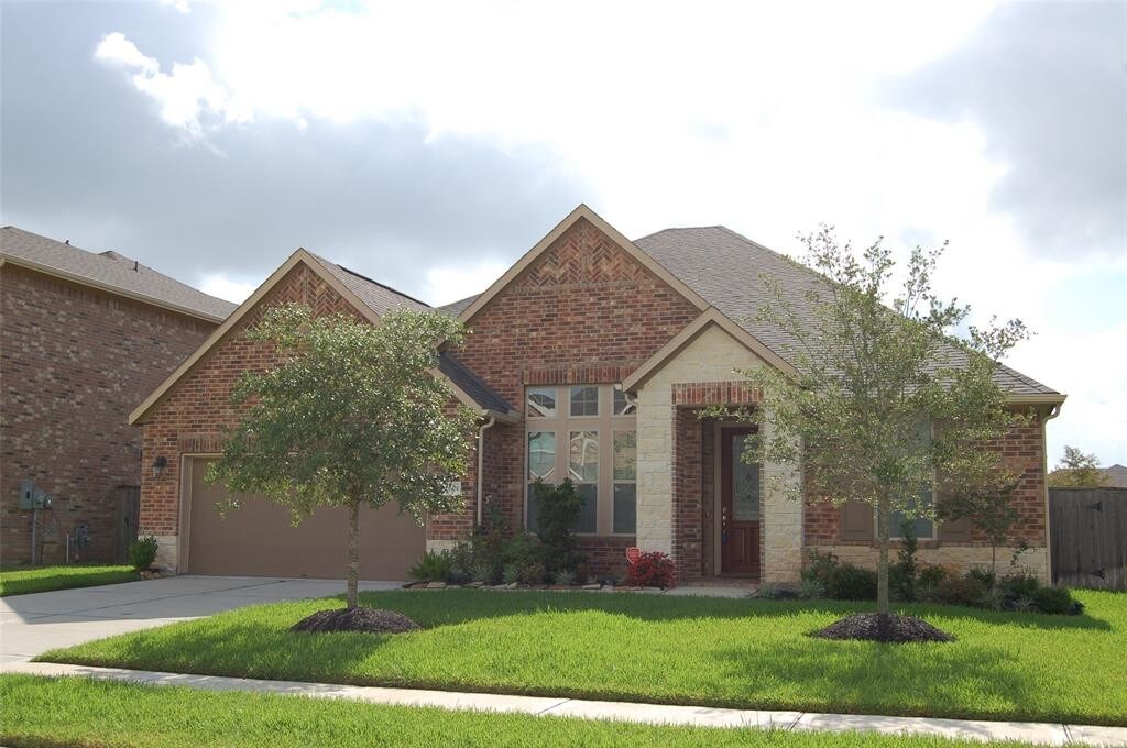 Primary Photo - 2601 Sunshade Ct
