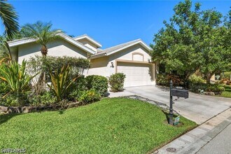 Building Photo - 25925 Pebblecreek Dr