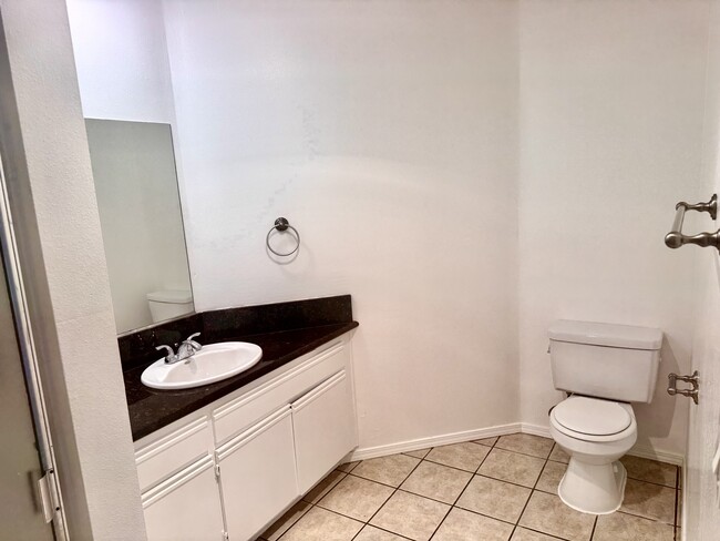 Building Photo - Clark Drive Apartments