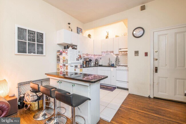 Foto del edificio - 1728 Pine St