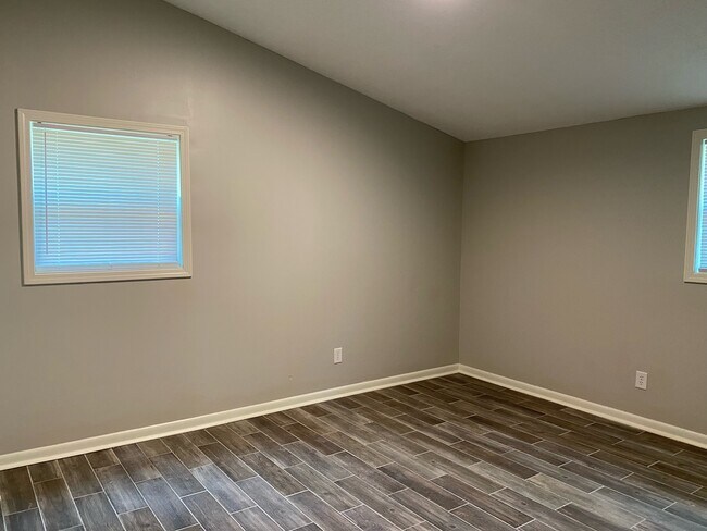 Building Photo - 505 Pearson Dr