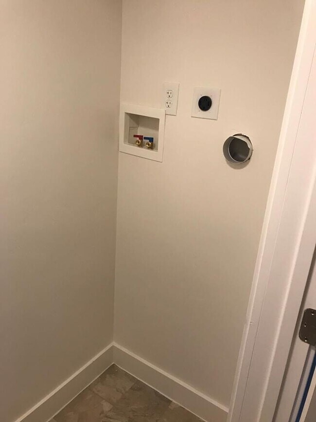 Building Photo - 792 500 North, Unit 794