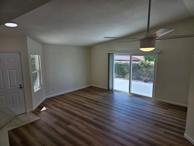 Building Photo - Gorgeous Fully Remodeled Single Story Home...