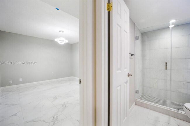 Foto del edificio - 10000 NW 80th Ct