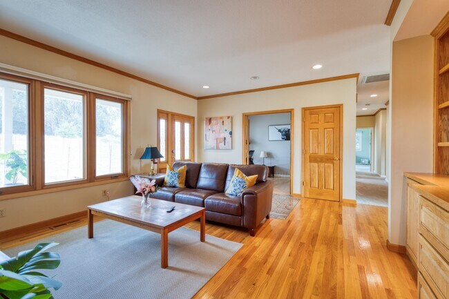 Foto del edificio - Wine Country Living! Spacious 4 bedroom 2....