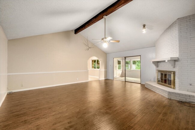 Building Photo - 4802 Gerona Dr