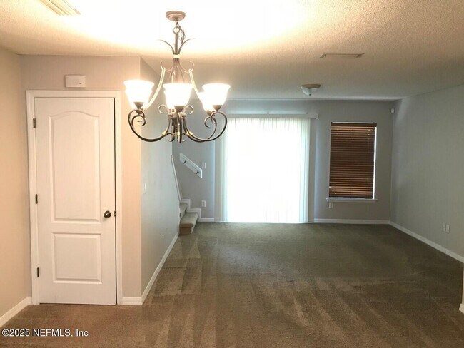 Foto del edificio - 7637 Melvin Rd