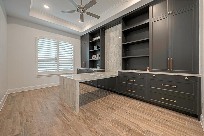 Building Photo - 10615 Painted Crescent Ct