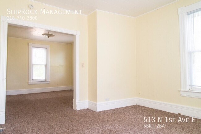 Foto del edificio - 513 N 1st Ave E