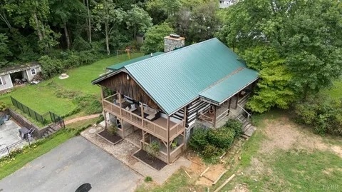 Building Photo - 642 Sunburst Rd