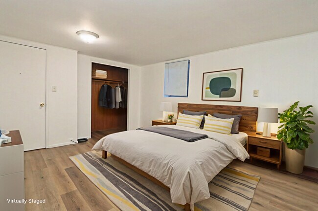 Foto del edificio - 322 Maple Dr