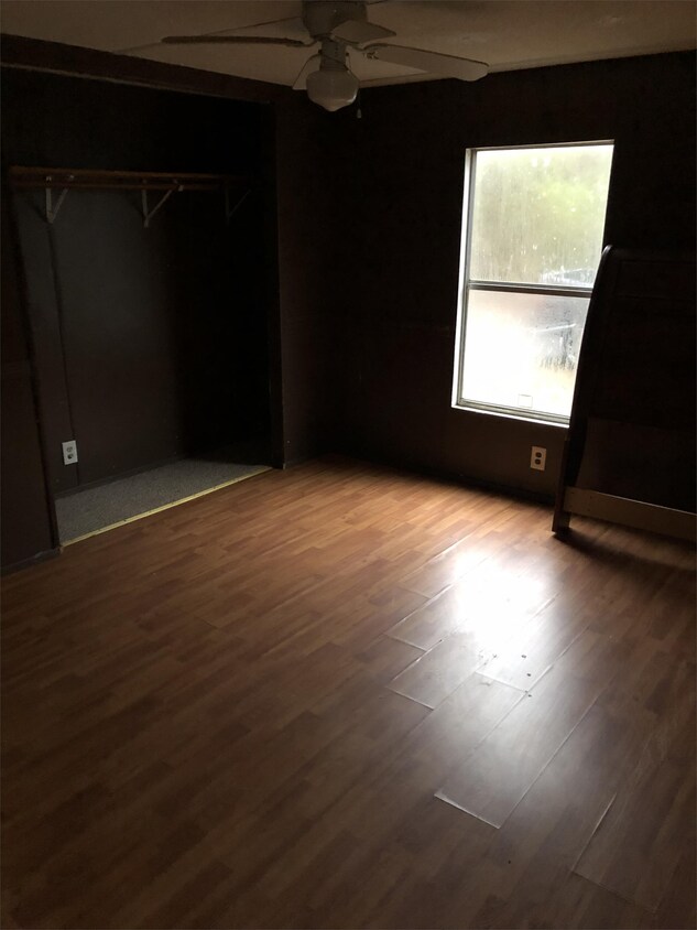 Foto del edificio - 6461 Spring St