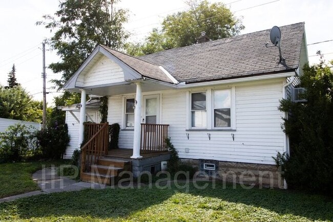 Building Photo - Cute 1 bedroom finished home in lovely Wes...