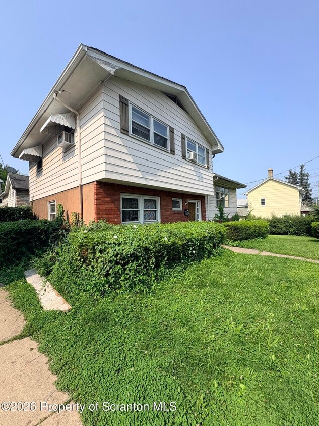 Foto del edificio - 624 Hemlock St