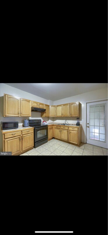 Building Photo - 121 Sylvan Terrace