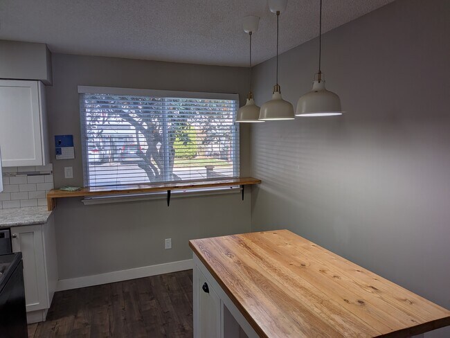 Photo du bâtiment - 45185 Wolfe Road104