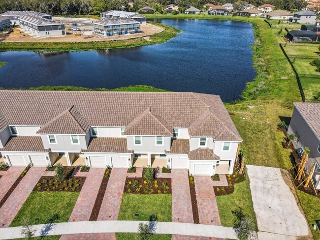 Photo - AVAILABLE NOW! 3/2.5 Townhome For Rent in Bellalago!