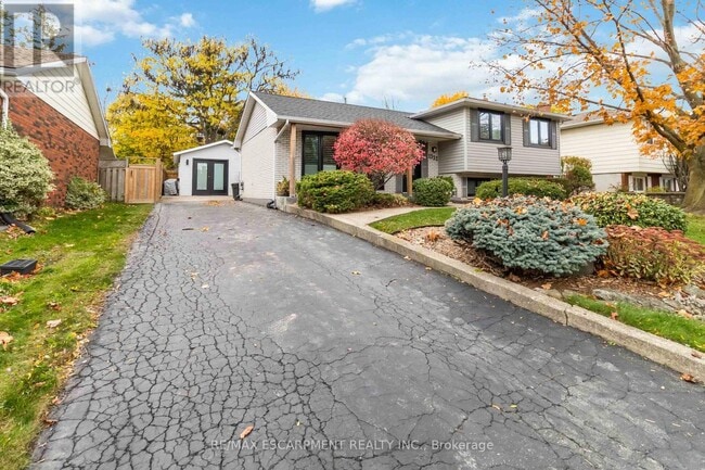 Building Photo - 1332 Majestic Dr