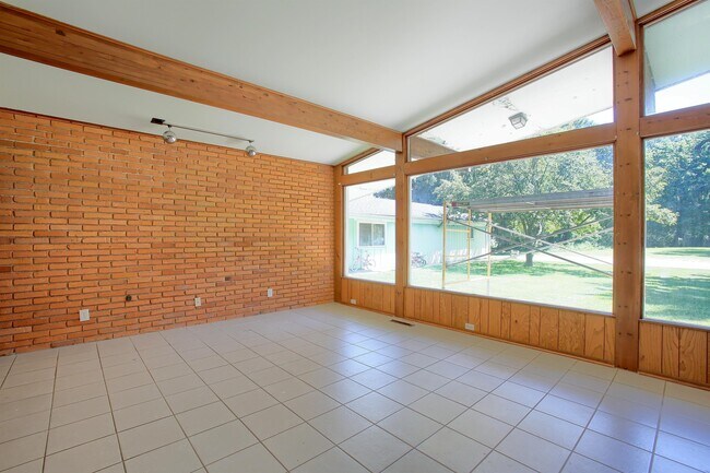 Foto del edificio - 12395 South Ln