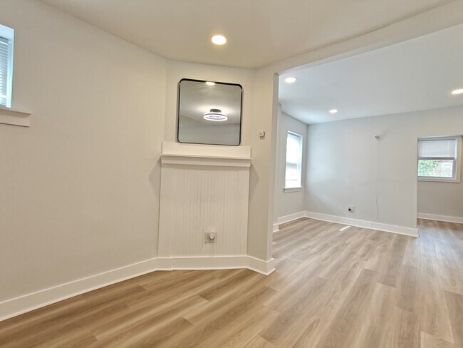 Building Photo - 5245 Pentridge St