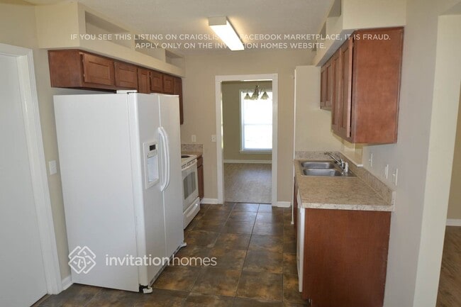 Building Photo - 2210 Orange Ave