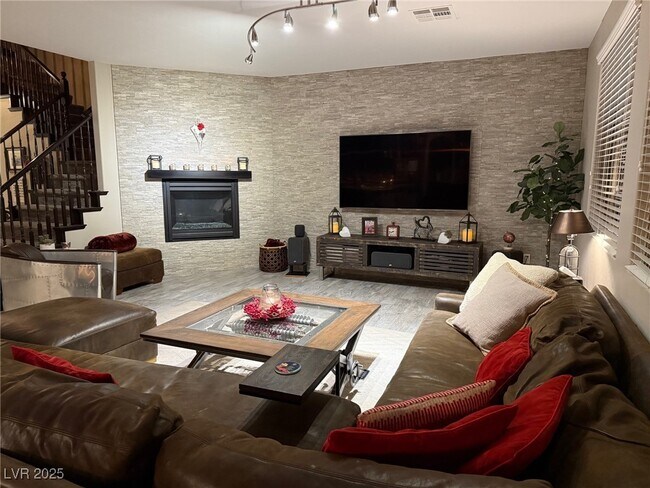 Foto del edificio - 12255 Crystal Shore Ave