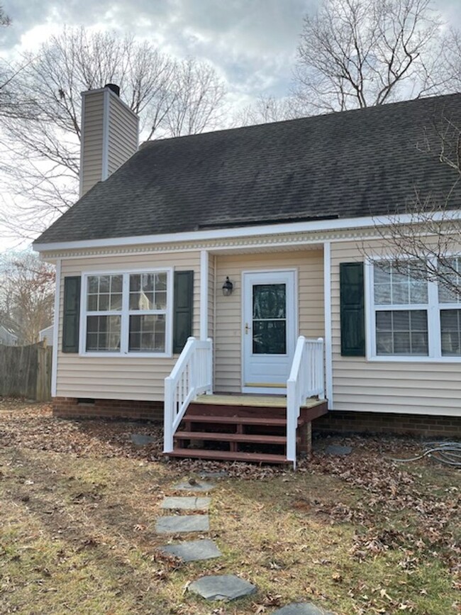 Building Photo - Cozy 3-Bedroom Home Available Now in Ashland!