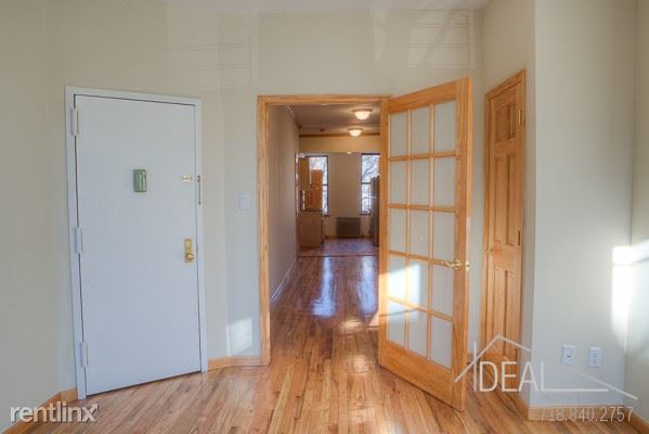 Building Photo - 674 Union St